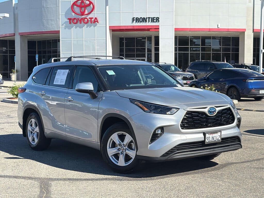 2022 TOYOTA Highlander