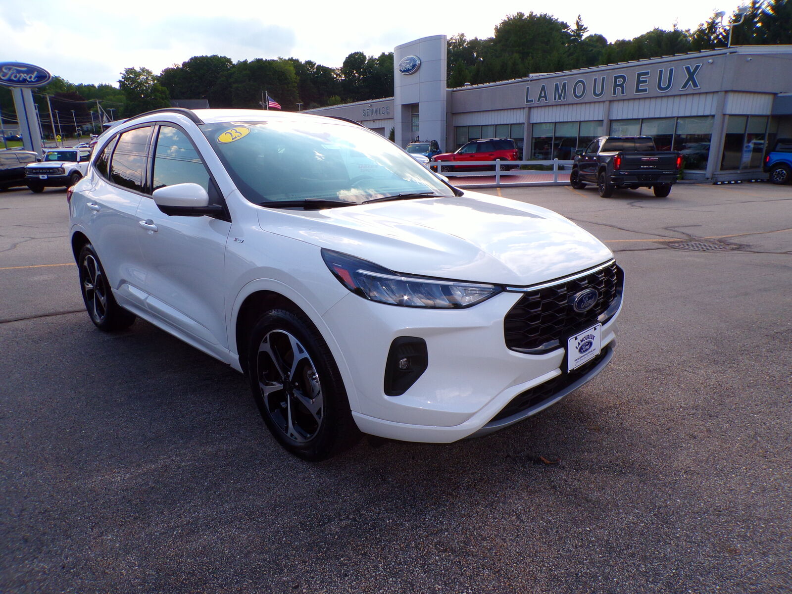 2023 FORD Escape
