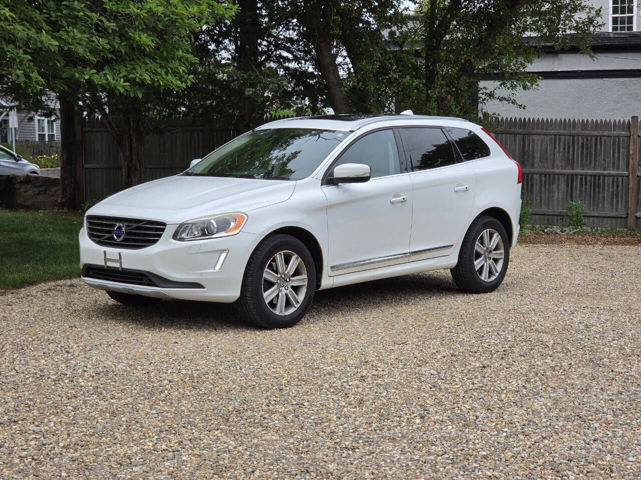 2017 VOLVO XC60