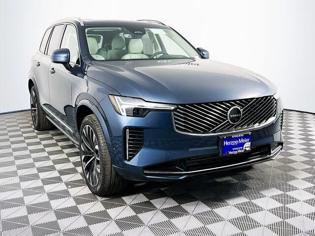 2026 VOLVO XC90