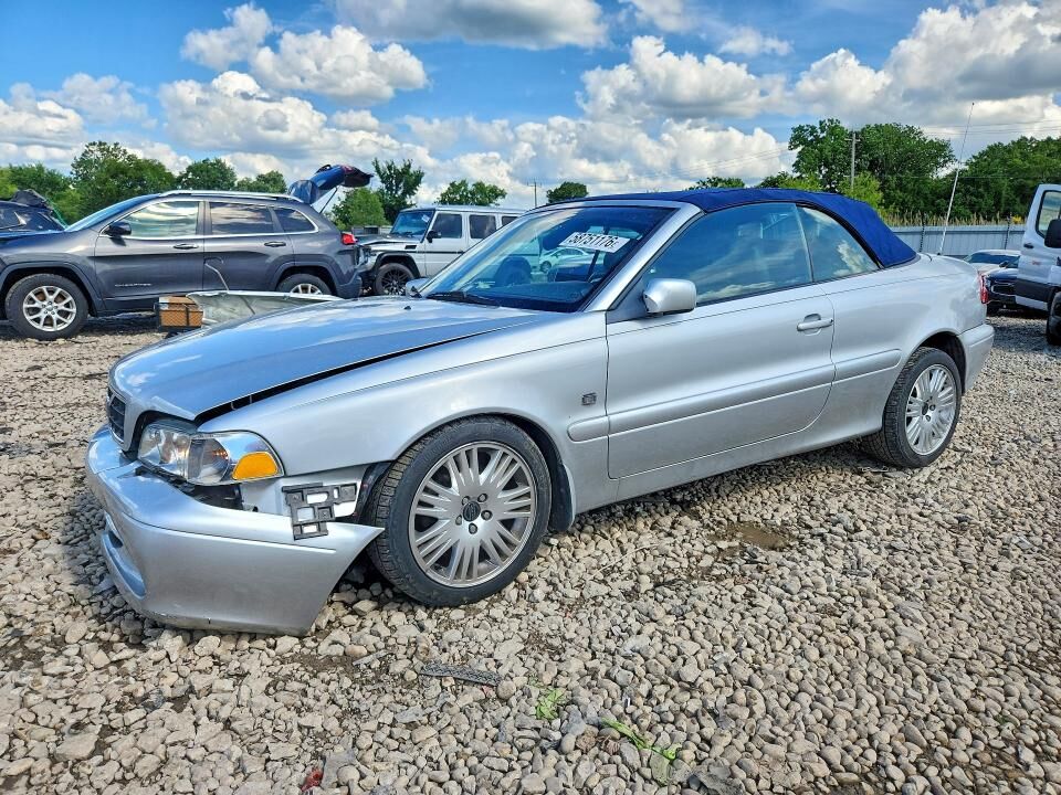 2003 VOLVO C70