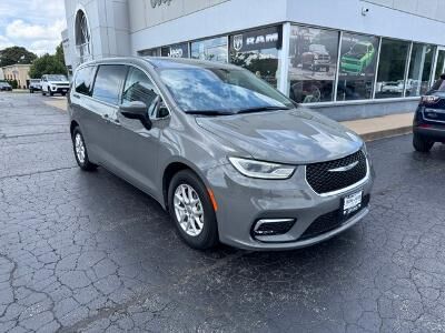 2023 CHRYSLER Pacifica
