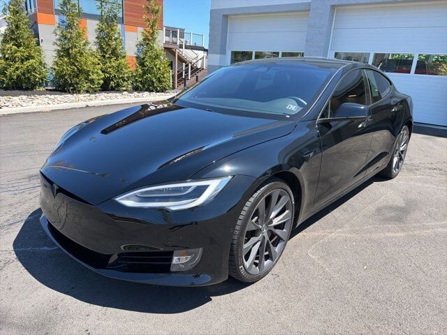 2021 TESLA Model S