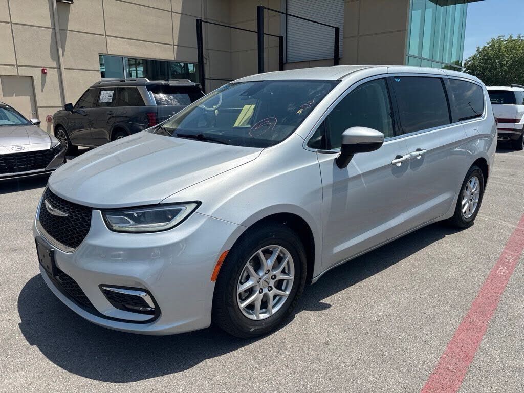 2023 CHRYSLER Pacifica