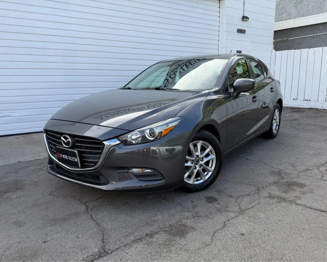 2017 MAZDA Mazda3