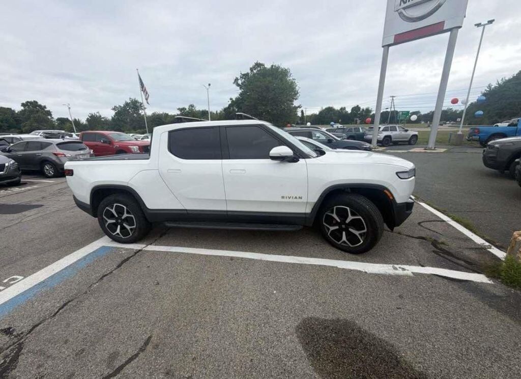 2022 RIVIAN R1T