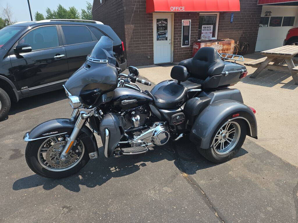 2021 HARLEY DAVIDSON FLHTCUTG / Tri Glide Ultra