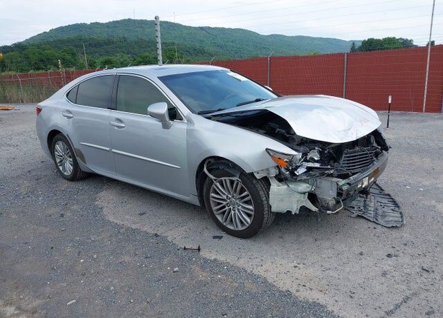 2013 LEXUS ES