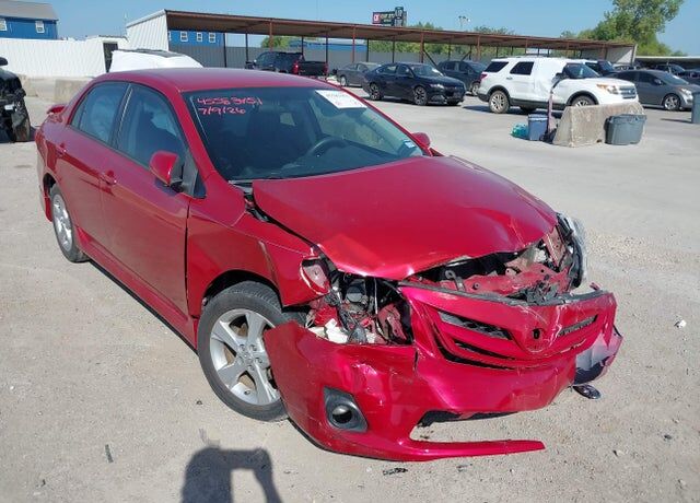 2013 TOYOTA Corolla