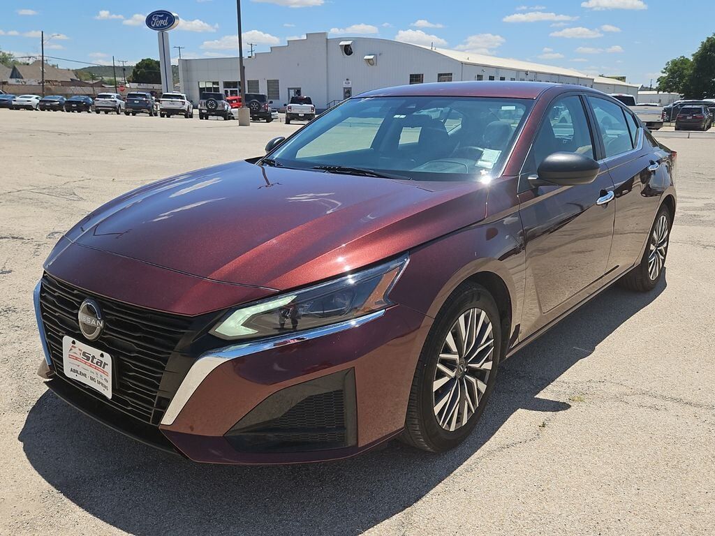 2024 NISSAN Altima