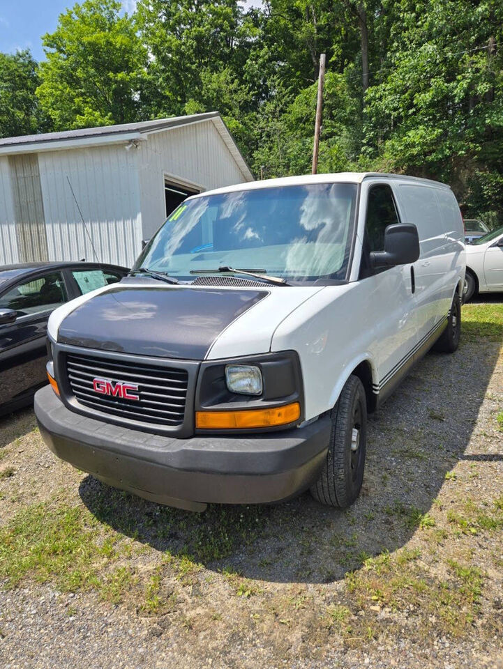 2011 GMC Savana