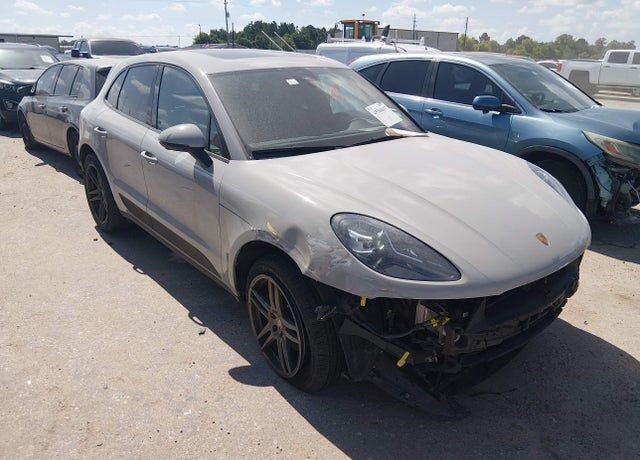 2021 PORSCHE Macan