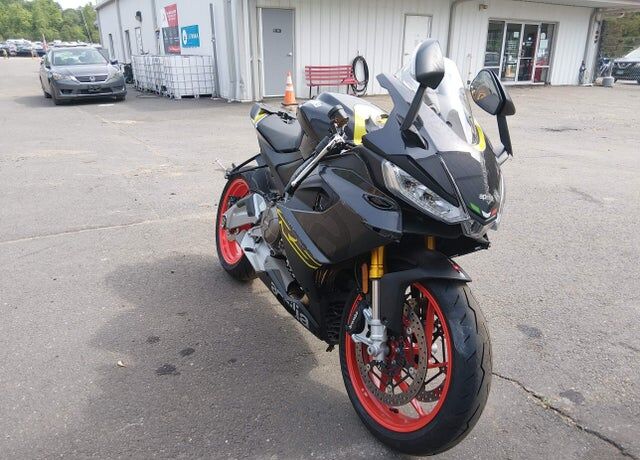 2026 APRILIA RS 660