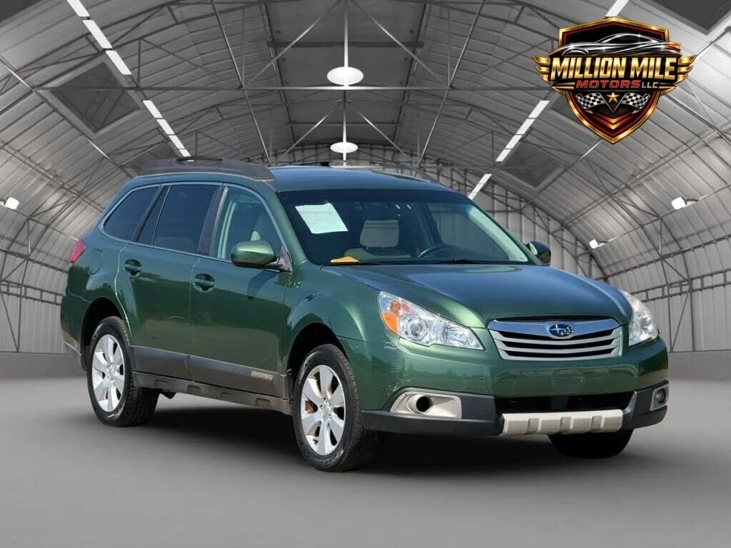 2011 SUBARU Outback