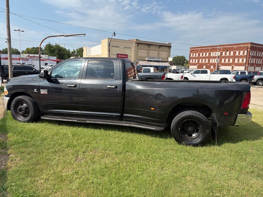 2011 DODGE Ram