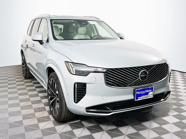 2026 VOLVO XC90