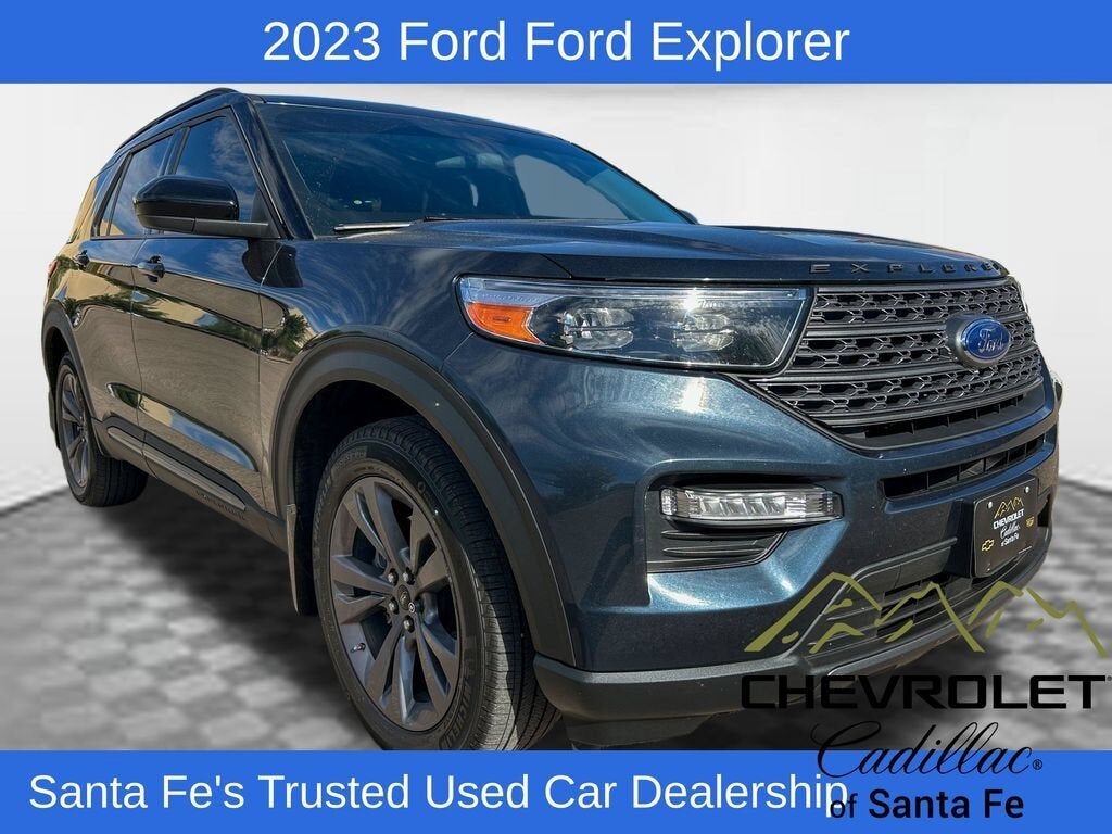 2023 FORD Explorer