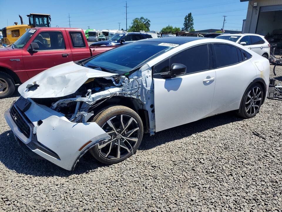 2024 TOYOTA Prius