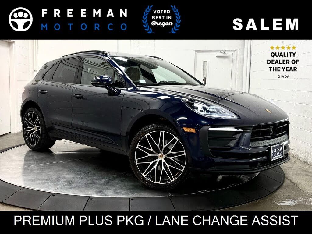 2023 PORSCHE Macan