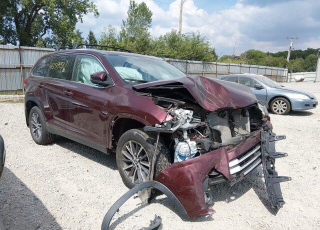 2019 TOYOTA Highlander