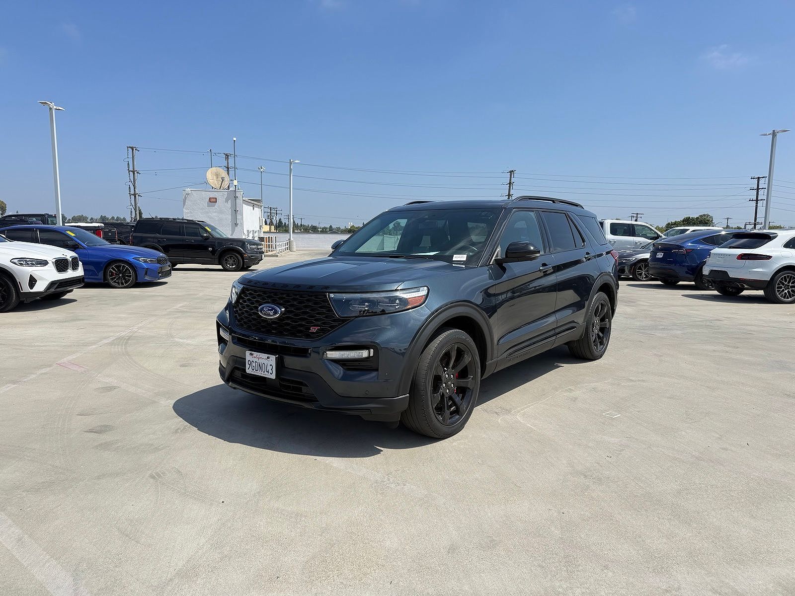 2023 FORD Explorer