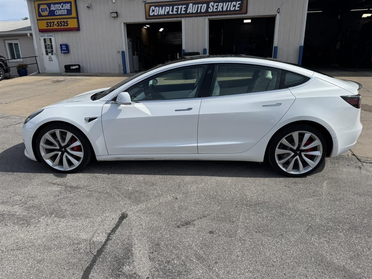 2019 TESLA Model 3