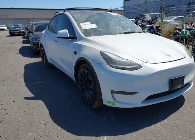 2022 TESLA Model Y