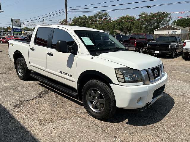 2014 NISSAN Titan