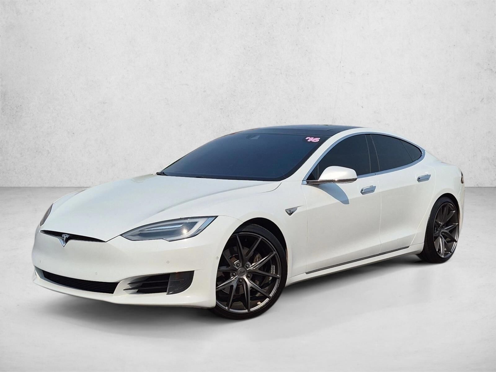 2016 TESLA Model S