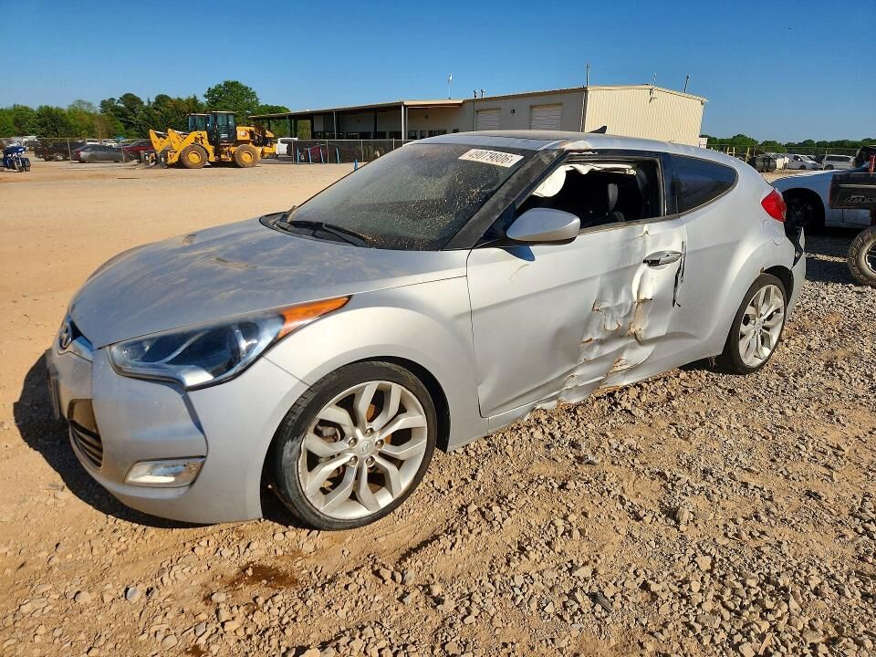 2013 HYUNDAI Veloster