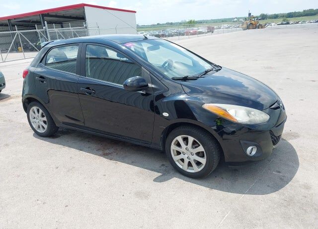 2011 MAZDA Mazda2