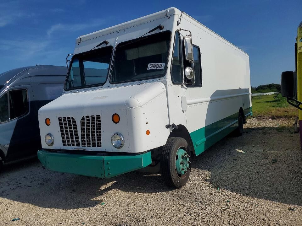 2012 WORKHORSE W62