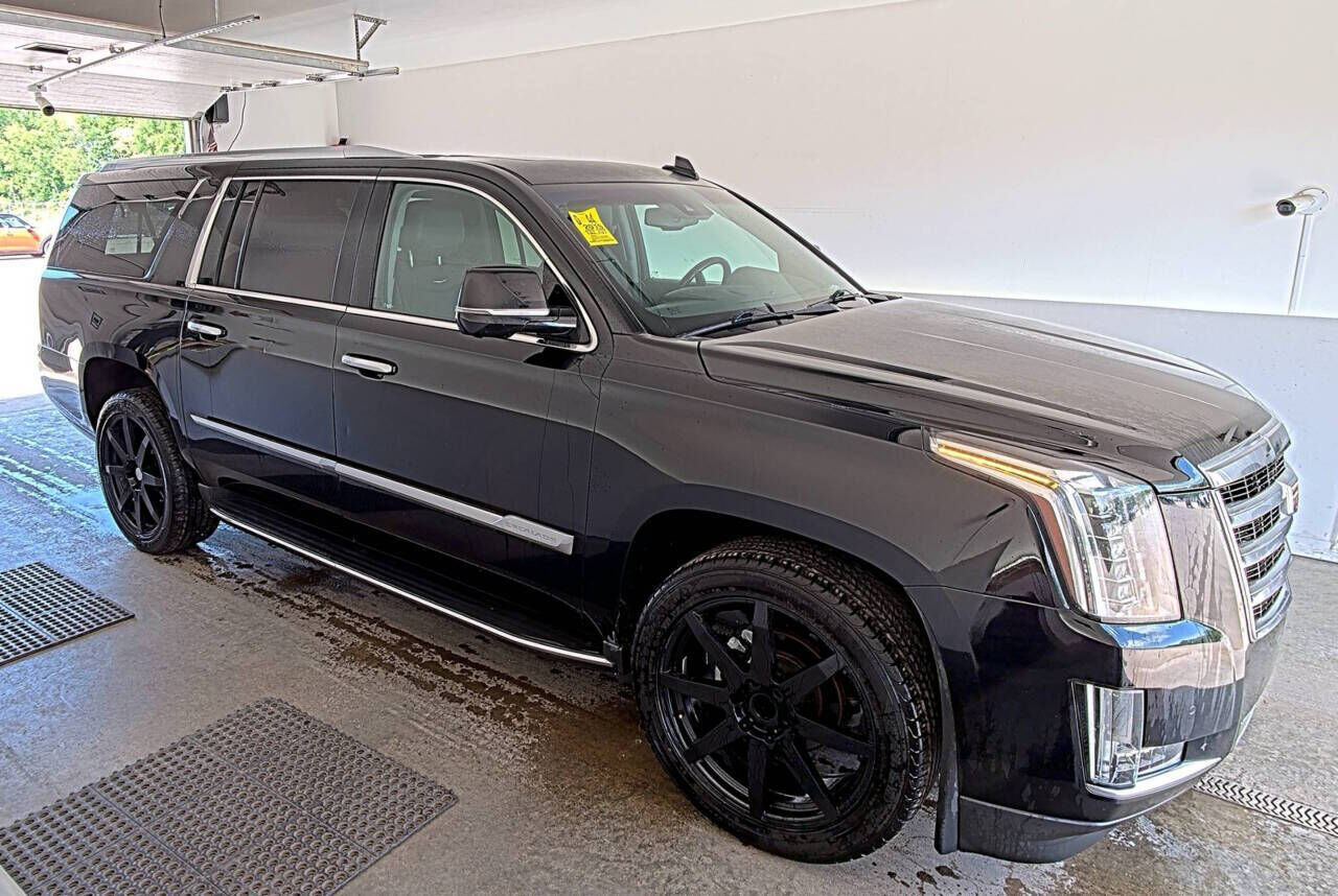 2016 CADILLAC Escalade