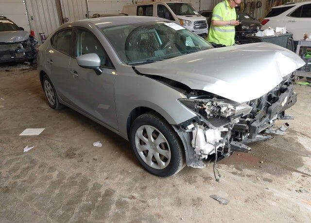 2017 MAZDA Mazda3