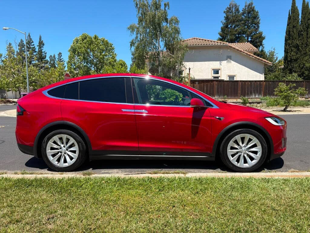2017 TESLA Model X