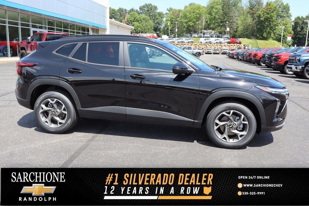 2026 CHEVROLET Trax