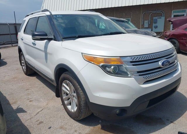 2011 FORD Explorer