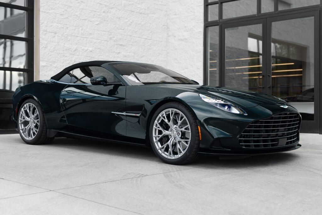 2026 ASTON MARTIN Vanquish