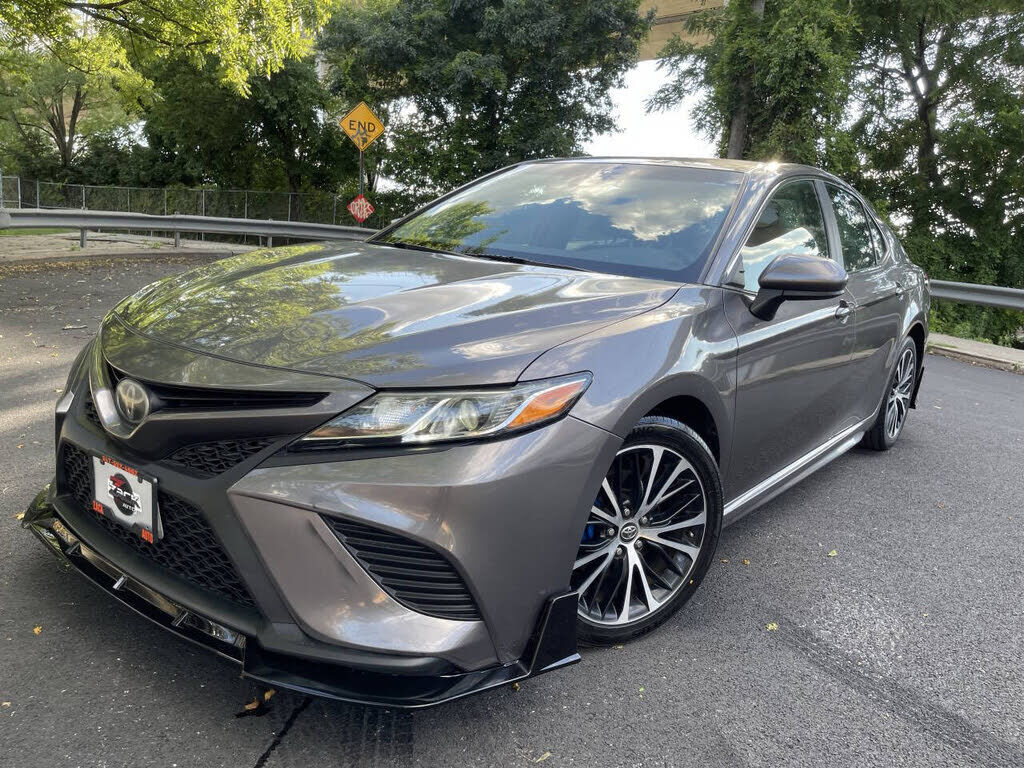 2018 TOYOTA Camry