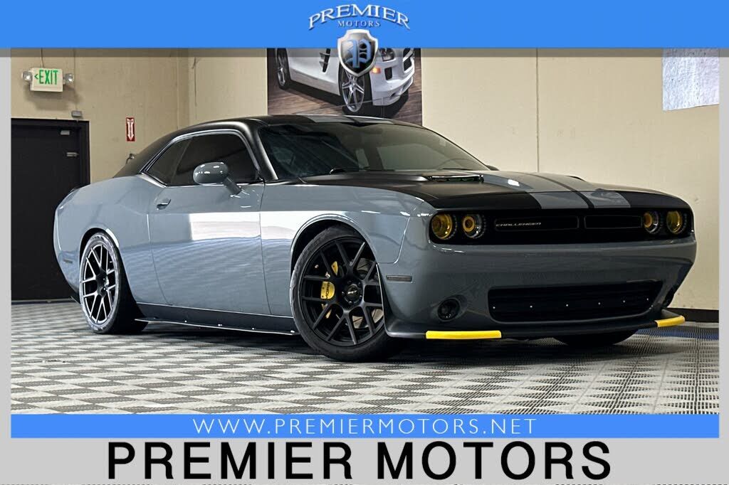2016 DODGE Challenger