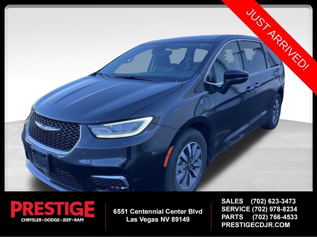 2023 CHRYSLER Pacifica