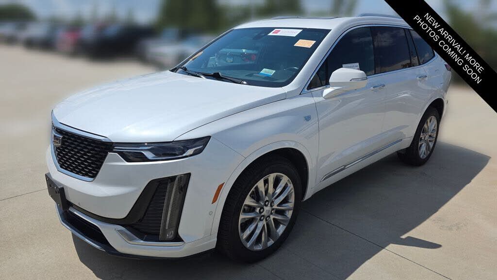2021 CADILLAC XT6