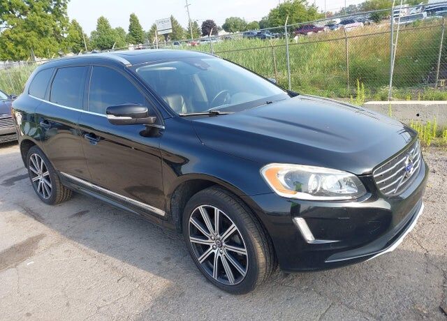 2017 VOLVO XC60