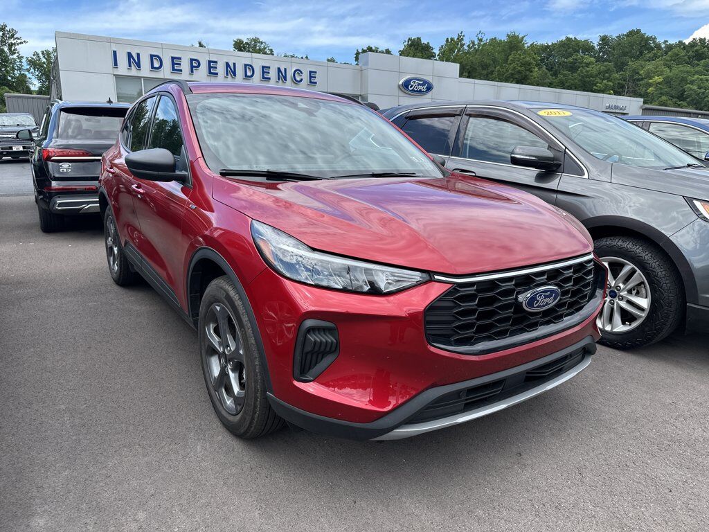 2025 FORD Escape
