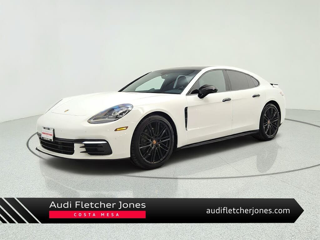 2018 PORSCHE Panamera