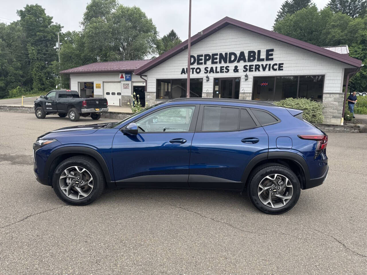 2024 CHEVROLET Trax