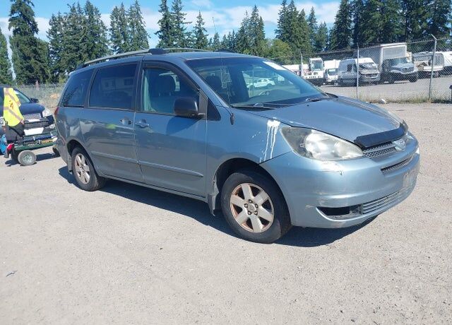 2004 TOYOTA Sienna