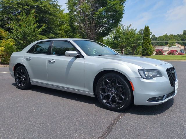 2019 CHRYSLER 300