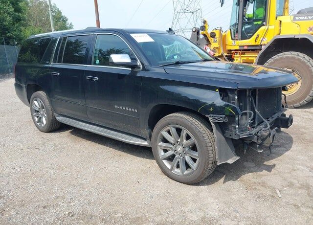 2016 CHEVROLET Suburban