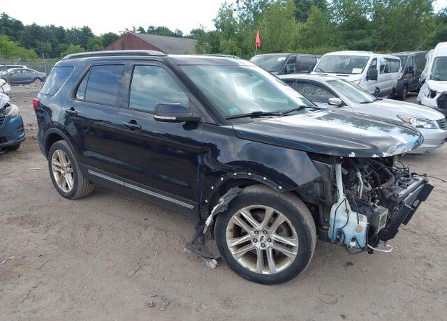 2017 FORD Explorer